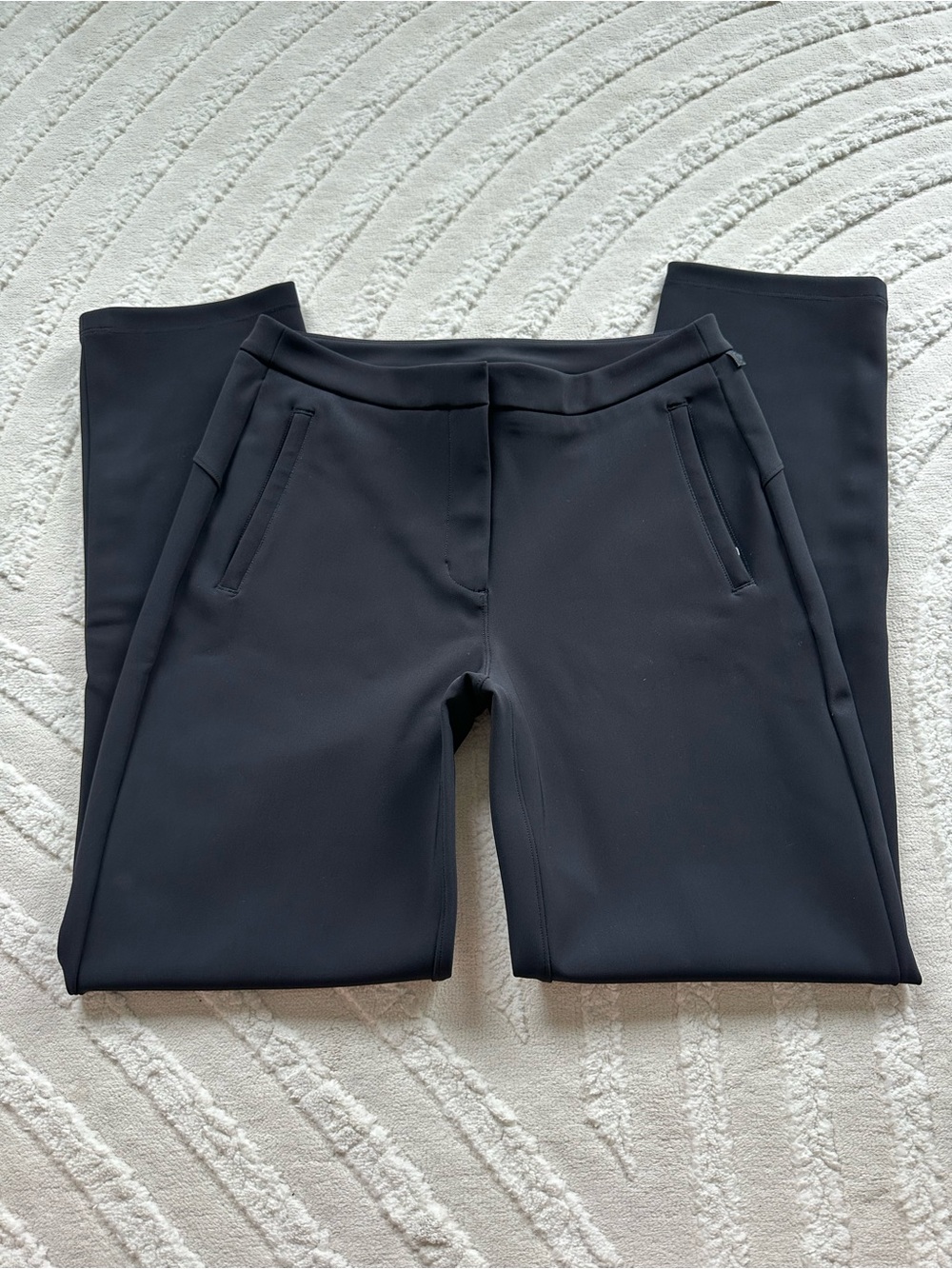 Lululemon | On The Move Pant 28” - Picture 4 of 10